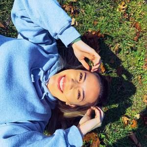 Meet your Posher, Shira